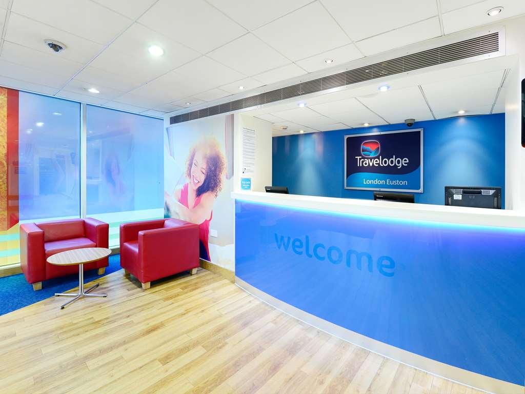 Travelodge London Euston 내부 사진