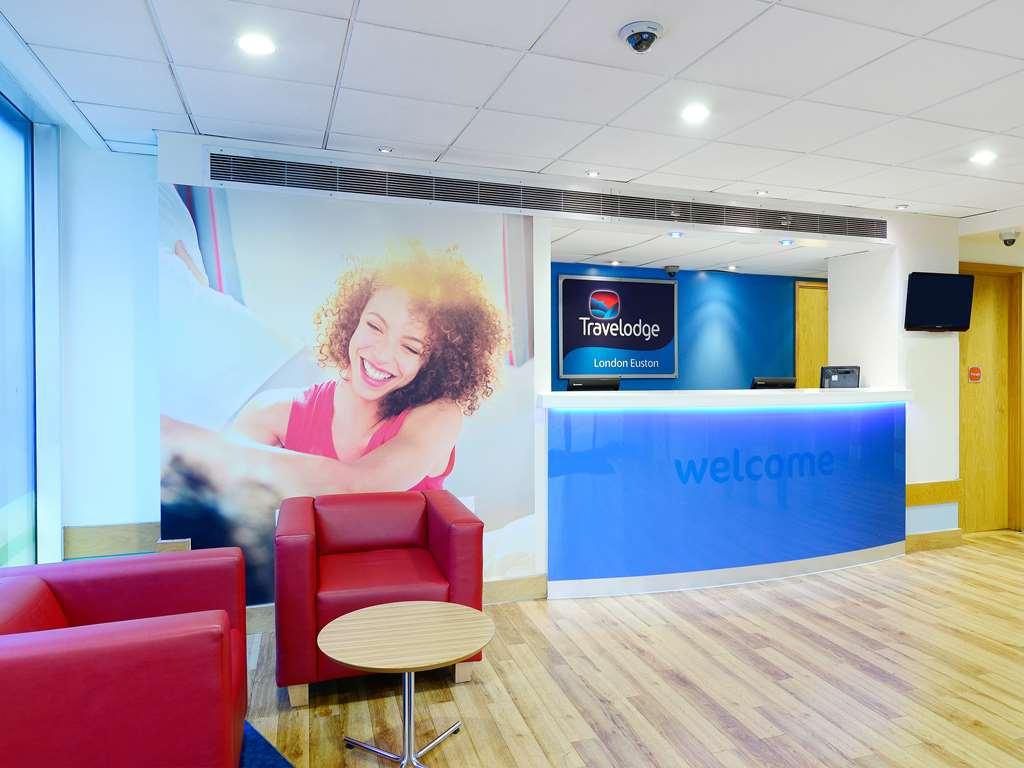 Travelodge London Euston 내부 사진